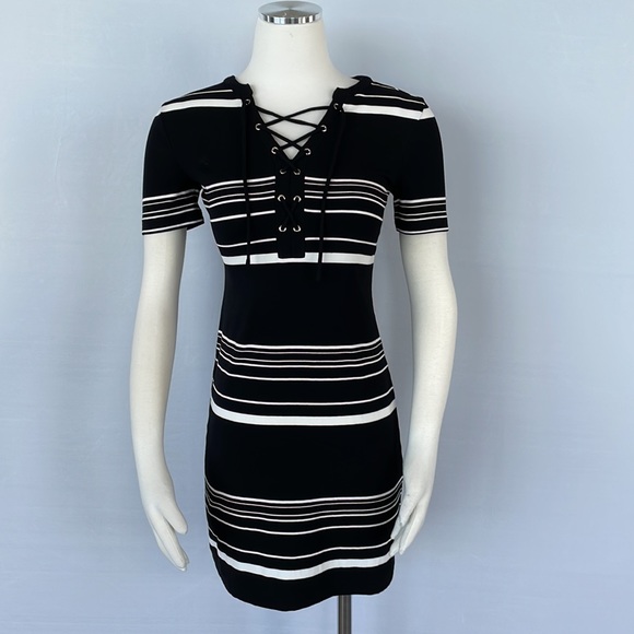 WHBM Short Sleeve Stripe Lace up Shift Dress Size XXS - Picture 5 of 14